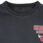 NBA - Black Chicago Bulls Crew Neck Sweatshirt 1990s Vintage Retro Basketball