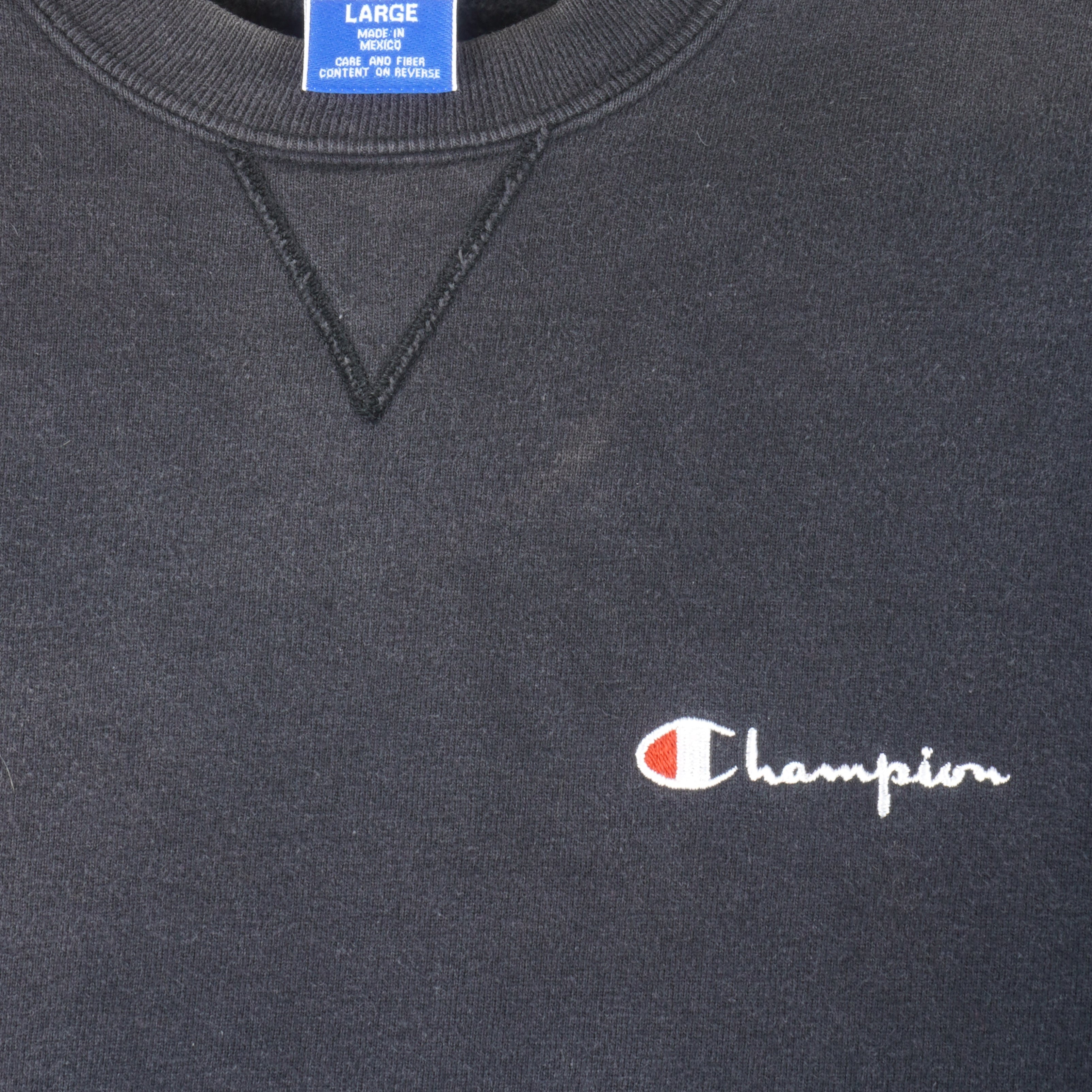 Champion - Black Classic Crew Neck Sweatshirt 1990s Large Vintage Retro