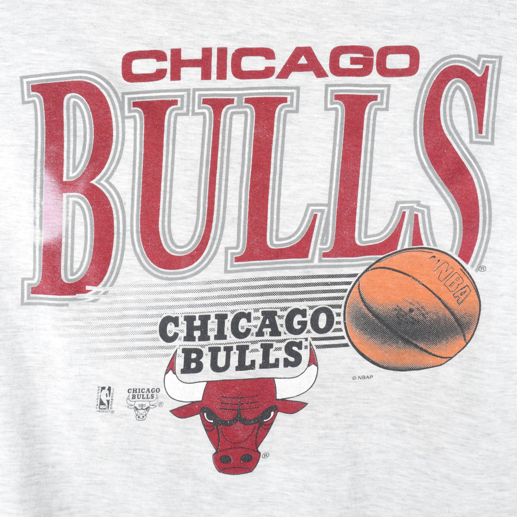 NBA - Chicago Bulls Big Logo T-Shirt 1990s Large Vintage Retro Basketball