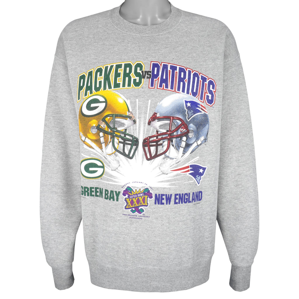 NFL (Lee) - Packers VS Patriots Crew Neck Sweatshirt 1997 Large Vintage Retro Football