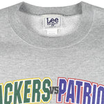 NFL (Lee) - Packers VS Patriots Crew Neck Sweatshirt 1997 Large Vintage Retro Football