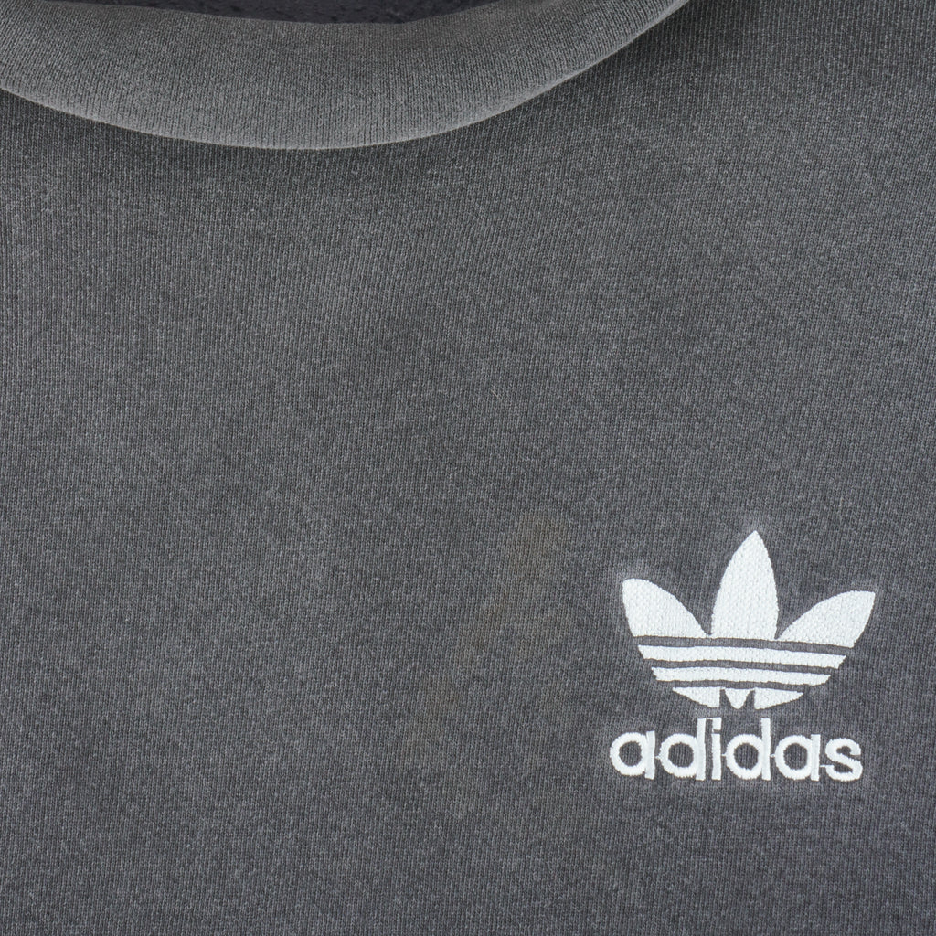 Adidas - ฺBlack Embroidered Turtleneck Sweatshirt 1990s X-Large Vintage Retro