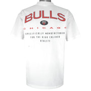 NBA (True-Fan) - Chicago Bulls Big Logo T-Shirt 1990s X-Large Vintage Retro Basketball
