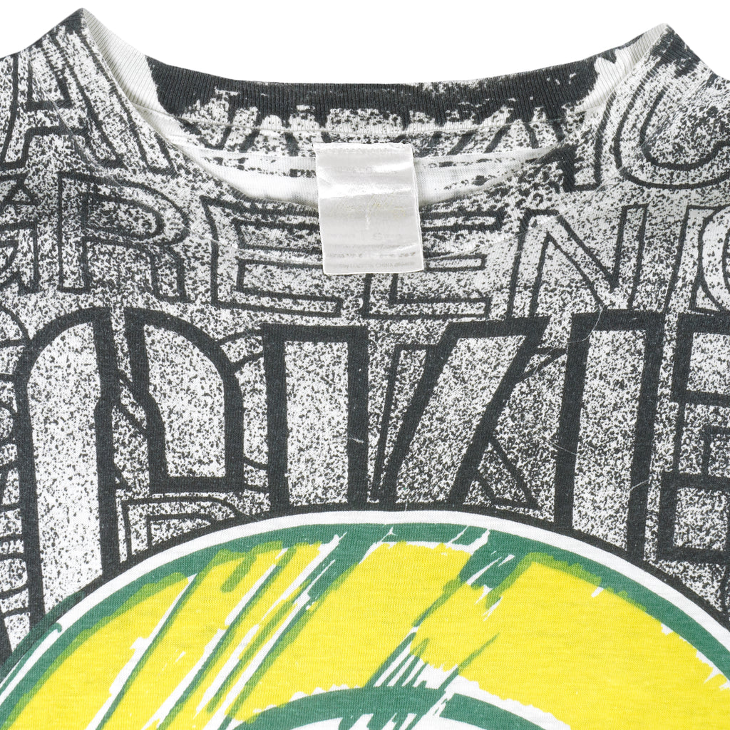 NFL (Magic Johnson T's) - Green Bay Packers All Over Print T-Shirt 1990s X-Large Vintage Retro Football