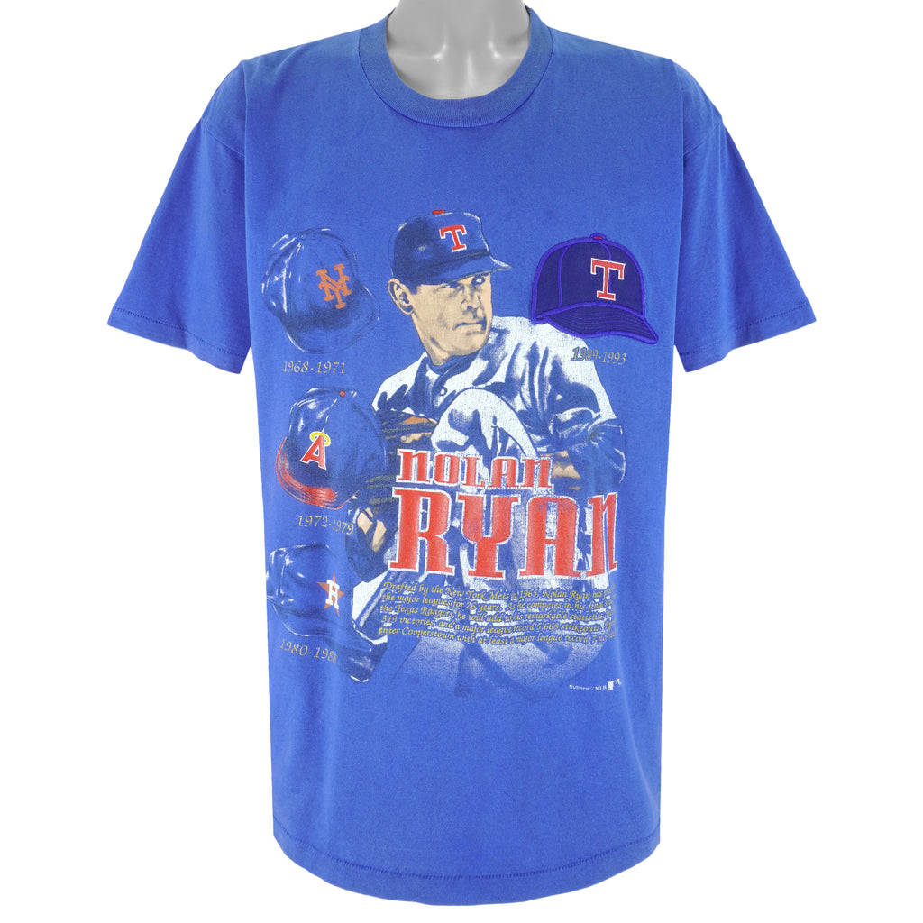 MLB (Nutmeg) - Texas Rangers Nolan Ryan Embroidered T-Shirt 1990s X-Large Vintage Retro Baseball