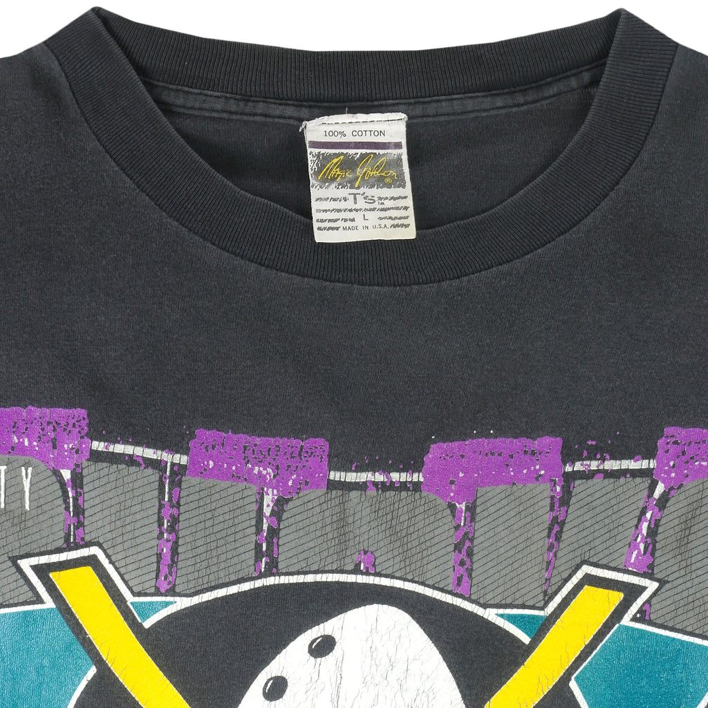 NHL (Magic Johnson T's) - Anaheim Mighty Ducks Big Logo T-Shirt 1993 Large Vintage Retro Hockey