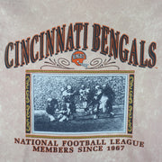 NFL (Nutmeg) - Cincinnati Bengals Since 1967 T-Shirt 1990s Large Vintage Retro Football