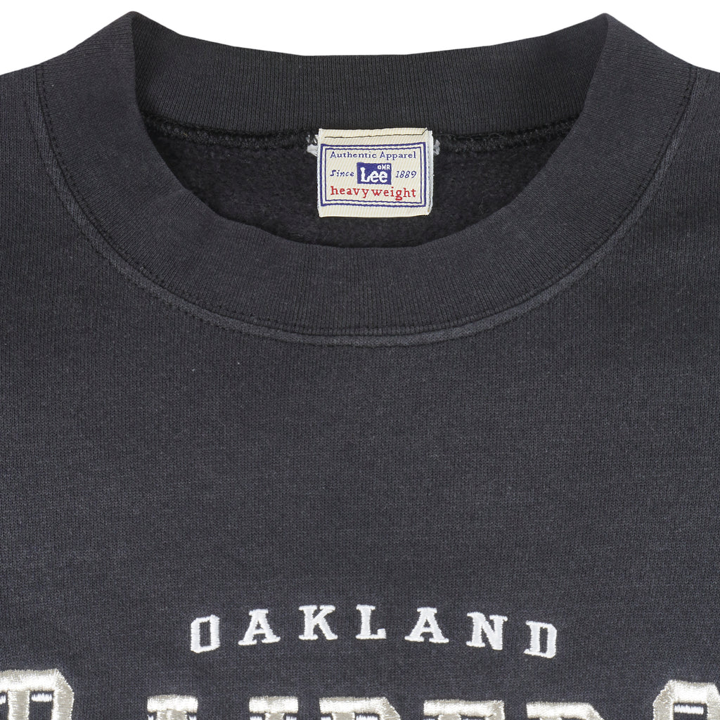 NFL (Lee) - Oakland Raiders Embroidered Crew Neck Sweatshirt 1990s Large Vintage Retro Football