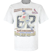 MLB (Pro Player) - Cardinals Mark McGwire Home Run Record T-Shirt 1998 Medium Vintage Retro Baseball