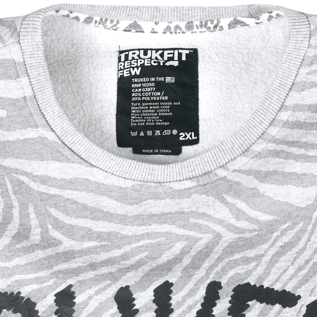 Vintage (TRUKFIT) - Grey Neck Sweatshirt 2000s XX-Large Vintage Retro