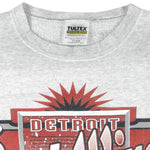 NHL (Tultex) - Detroit Red Wings Crew Neck Sweatshirt 1990s X-Large Vintage Retro Hockey