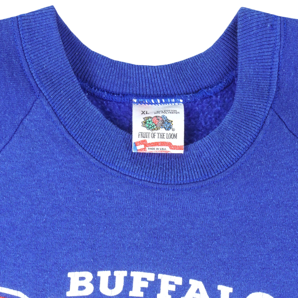 NFL (Fruit Of The Loom) - Buffalo Bills Crew Neck Sweatshirt 1990 X-Large Vintage Retro Football