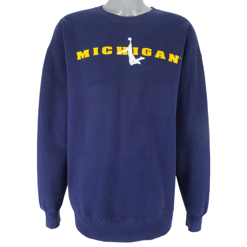 NCAA (Hanes) - Michigan Wolverines Basketball Sweatshirt 1990s Large Vintage Retro College Basketball