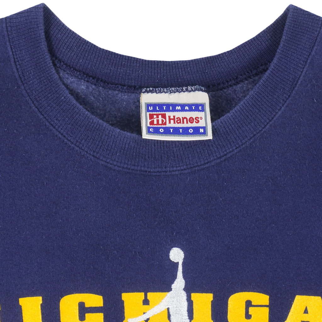 NCAA (Hanes) - Michigan Wolverines Basketball Sweatshirt 1990s Large Vintage Retro College Basketball