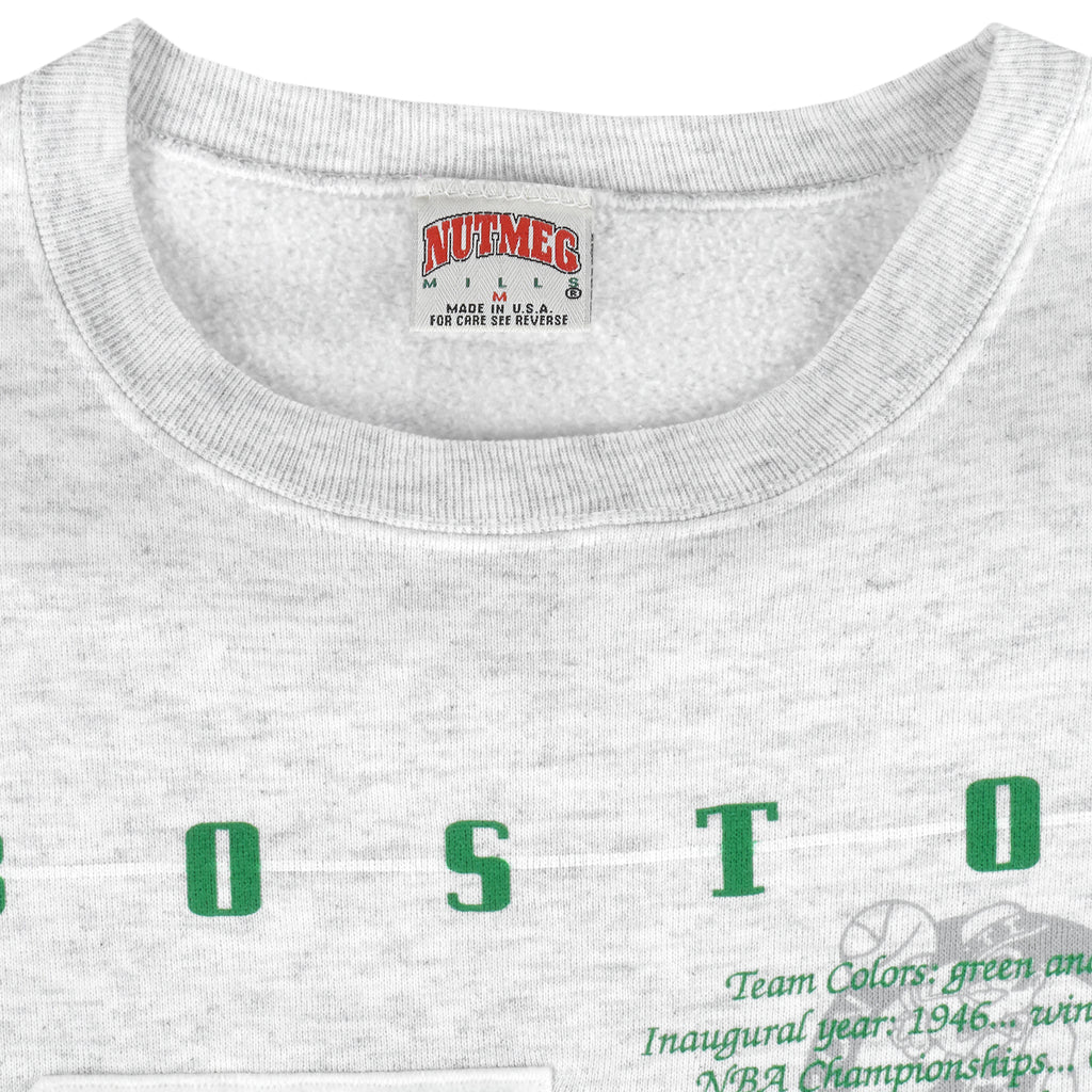 Vintage NBA (Nutmeg) - Boston Celtics Embroidered Initial Crew Neck Sweatshirt 1990s Medium Basketball