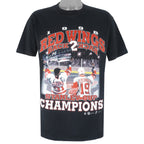 NHL (Sport)- Detroit Red Wings Back To Back Champions T-Shirt 1998 Large Vintage Retro Hockey