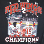 NHL (Sport)- Detroit Red Wings Back To Back Champions T-Shirt 1998 Large Vintage Retro Hockey