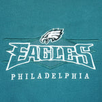 NFL (Logo Athletic) - Philadelphia Eagles Spell-Out Crew Neck Sweatshirt 1990s X-Large Vintage Football