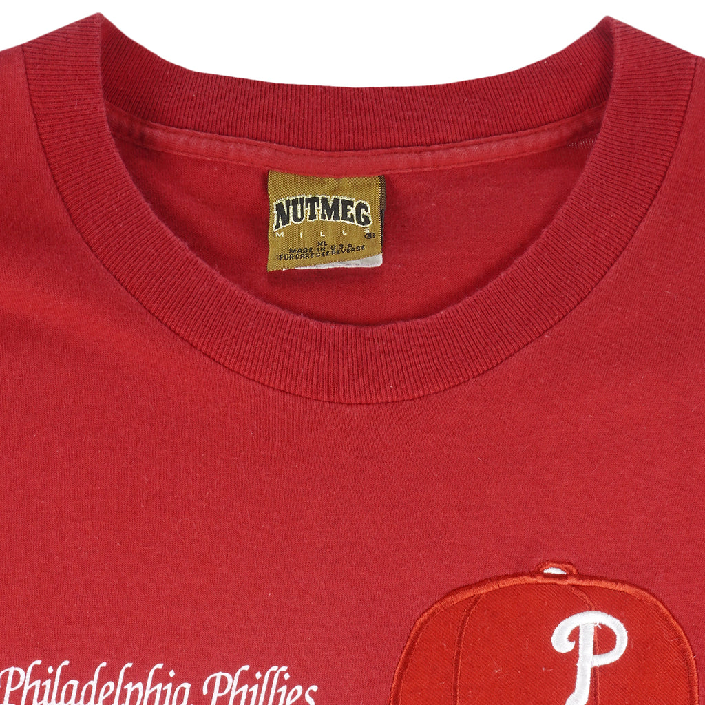 MLB (Nutmeg) - Philadelphia Phillies Embroidered T-Shirt 1990s X-Large Vintage Retro Baseball