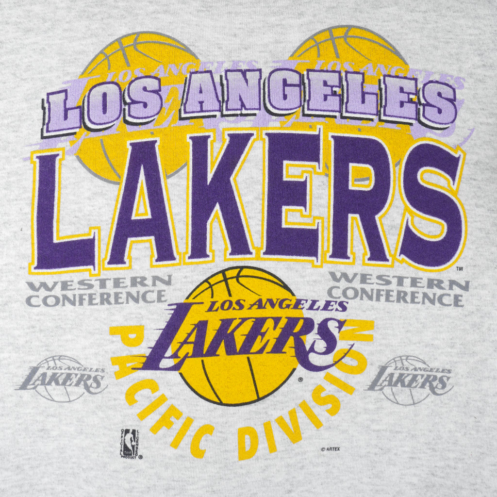 NBA (Lee) - Los Angeles Lakers Crew Neck Sweatshirt 1990s Medium Vintage Retro Basketball