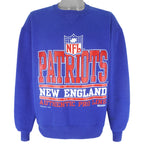 NFL (Russell Athletic) - New England Patriots Crew Neck Sweatshirt 1995 Large Vintage Retro Football