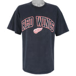 NHL (Gildan) - Detroit Red Wings Spell-Out T-Shirt 1990s X-Large Vintage Hockey
