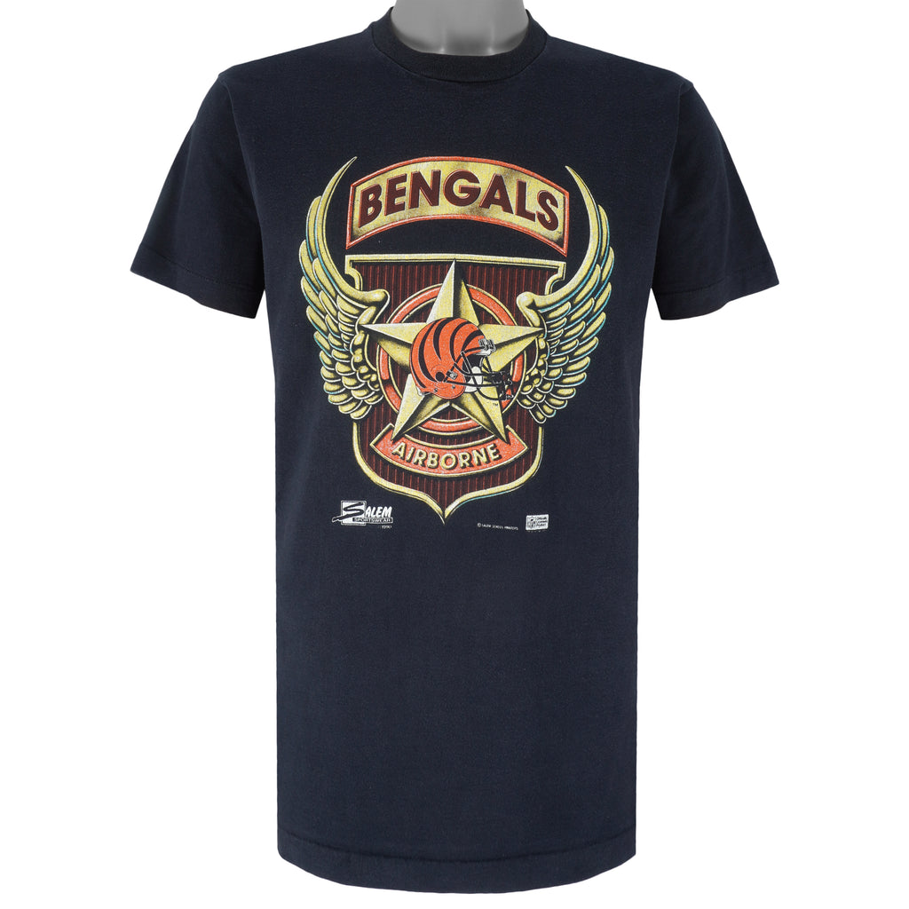 NFL (Salem) - Cincinnati Bengals Airborne T-Shirt 1990 Medium Vintage Football