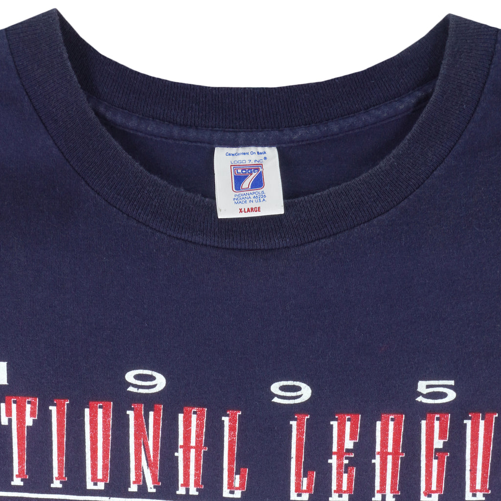 MLB (Logo 7) - Atlanta Braves Champions Single Stitch T-Shirt 1995 X-Large Vintage Retro Baseball