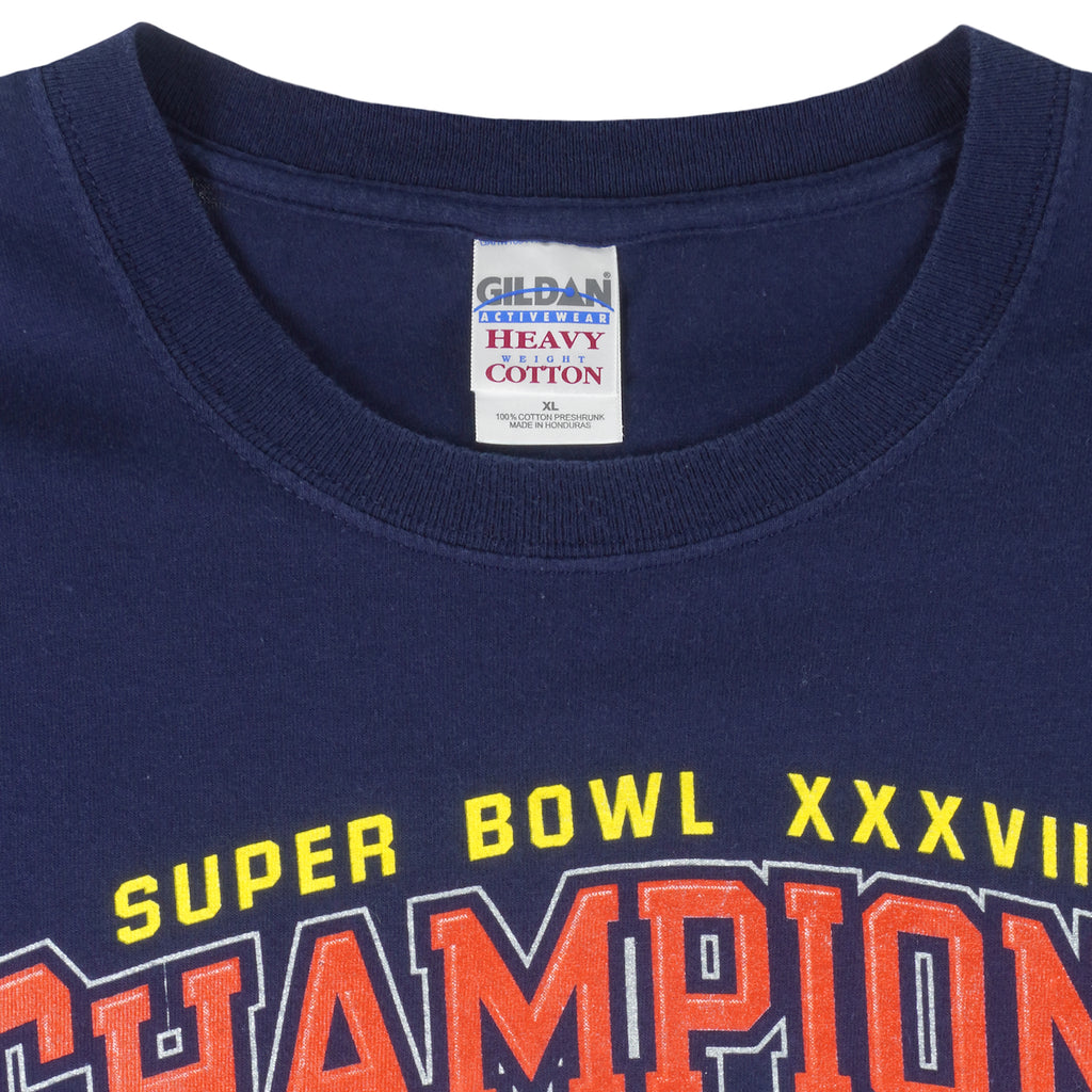 NFL (Gildan) - New England Patriots Super Bowl XXXVIII Champions T-Shirt 2004 X-Large Vintage Football