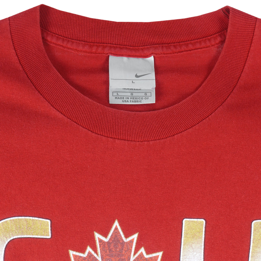 Nike - Canada Gold Olympic Champions T-Shirt 2010 Large Vintage Winter Games