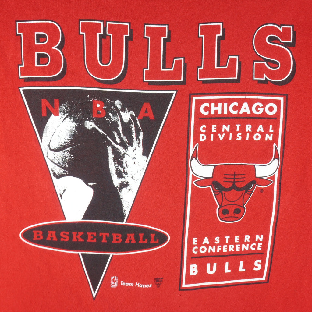 NBA (Hanes) - Chicago Bulls Single Stitch T-Shirt 1990s Large Vintage Retro Basketball