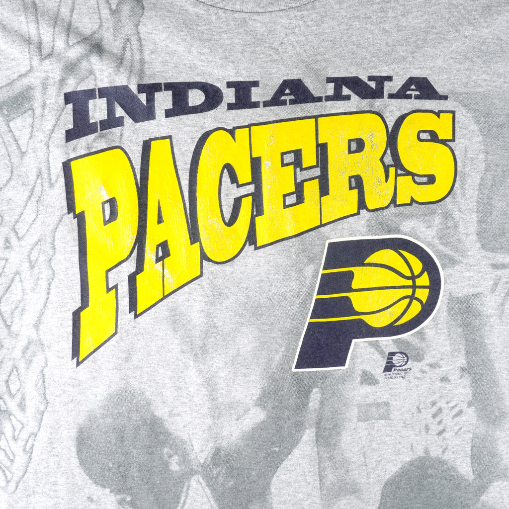 NBA (Lee) - Indiana Pacers All Over Print T-Shirt 1990s X-Large Vintage Retro Basketball