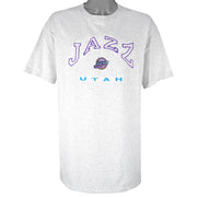 NBA (CSA) - Utah Jazz Embroidered Spell-Out T-Shirt 1990s X-Large Vintage Retro Basketball