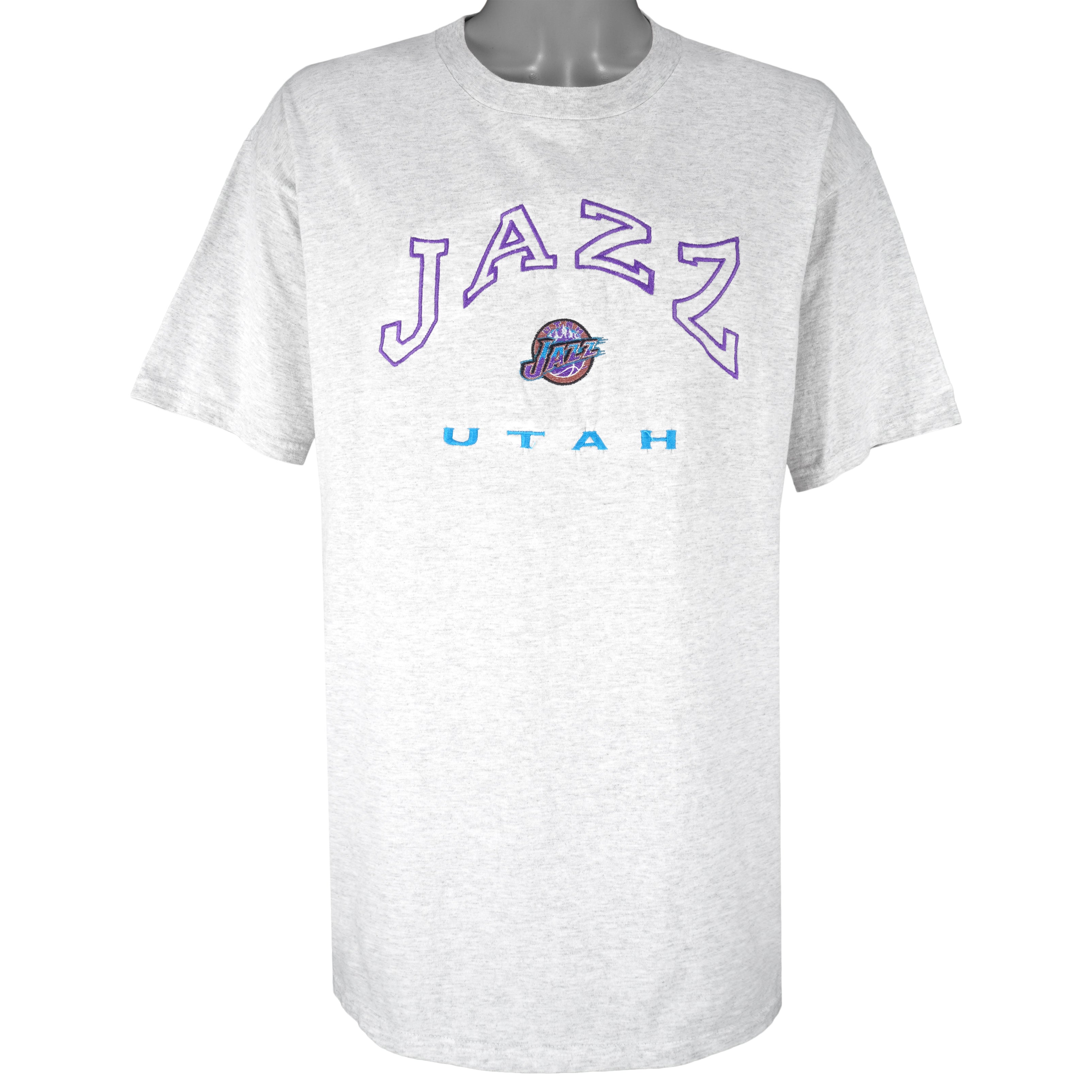 NBA (CSA) - Utah Jazz Embroidered Spell-Out T-Shirt 1990s X-Large Vintage Retro Basketball