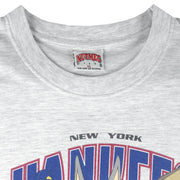 MLB (Nutmeg) - New York Yankees X Looney Tunes T-Shirt 1990s X-Large Vintage Retro Baseball