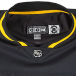 NHL (CCM) - Boston Bruins Spell-Out Windbreaker 2000s XX-Large Vintage Retro Hockey