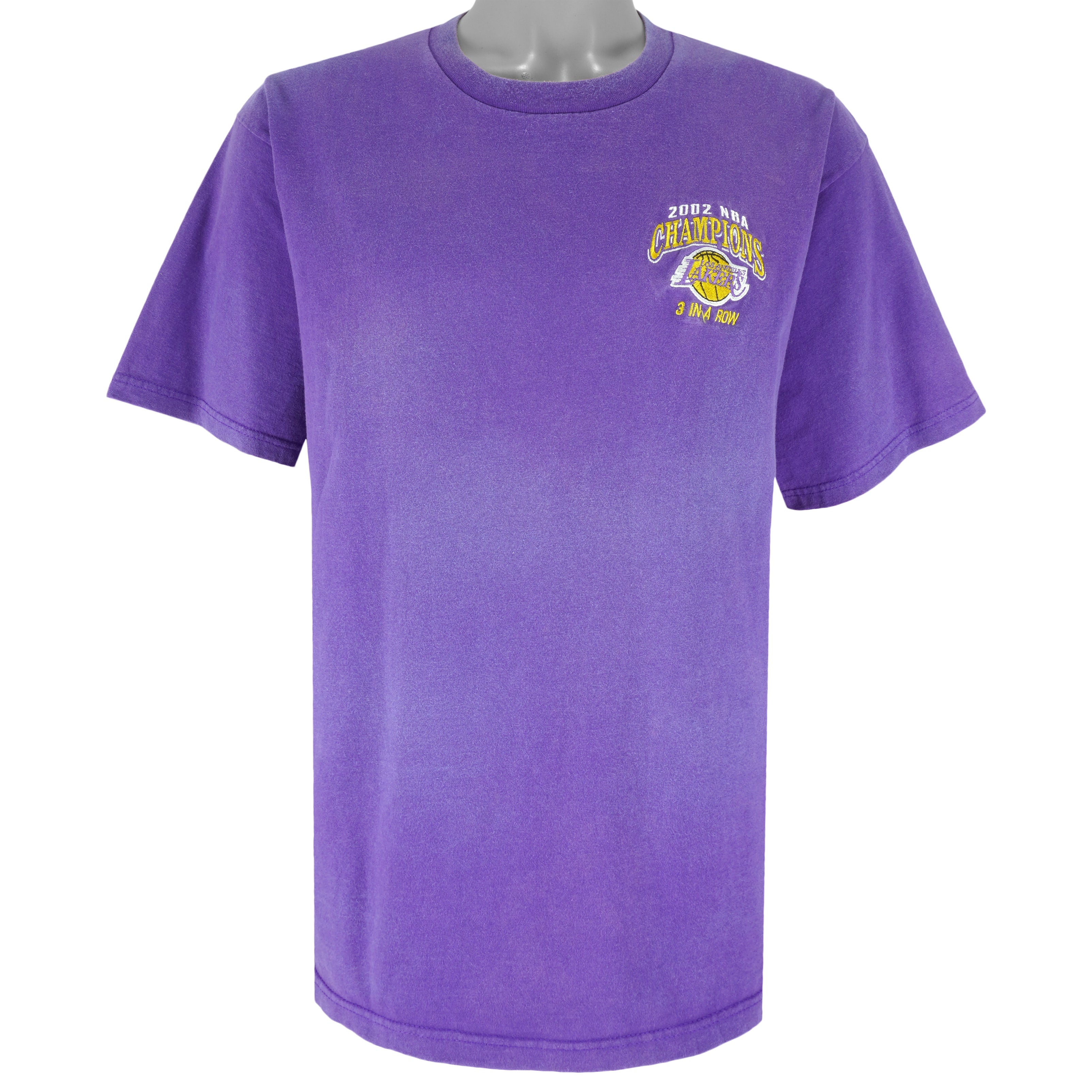 NBA (Lee) - Los Angeles Lakers Champions 3 In A Row T-Shirt 2002 Large Vintage Retro Basketball