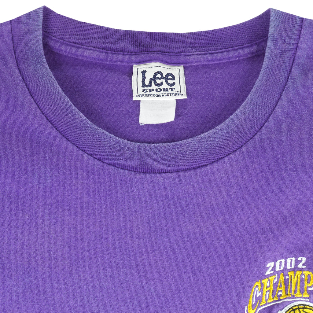 NBA (Lee) - Los Angeles Lakers Champions 3 In A Row T-Shirt 2002 Large Vintage Retro Basketball