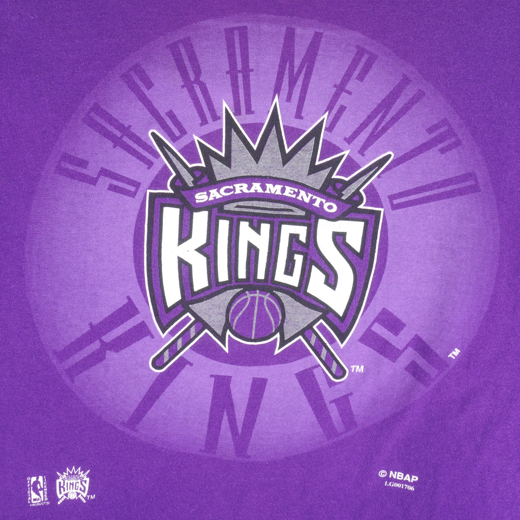 NBA (Competitor) - Sacramento Kings T-Shirt 1990s Large