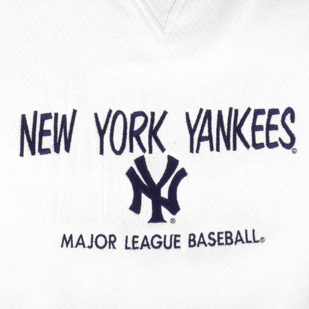 MLB (Logo Athletic) - New York Yankees Embroidered Crew Neck Sweatshirt 1990s Large Vintage Retro Baseball