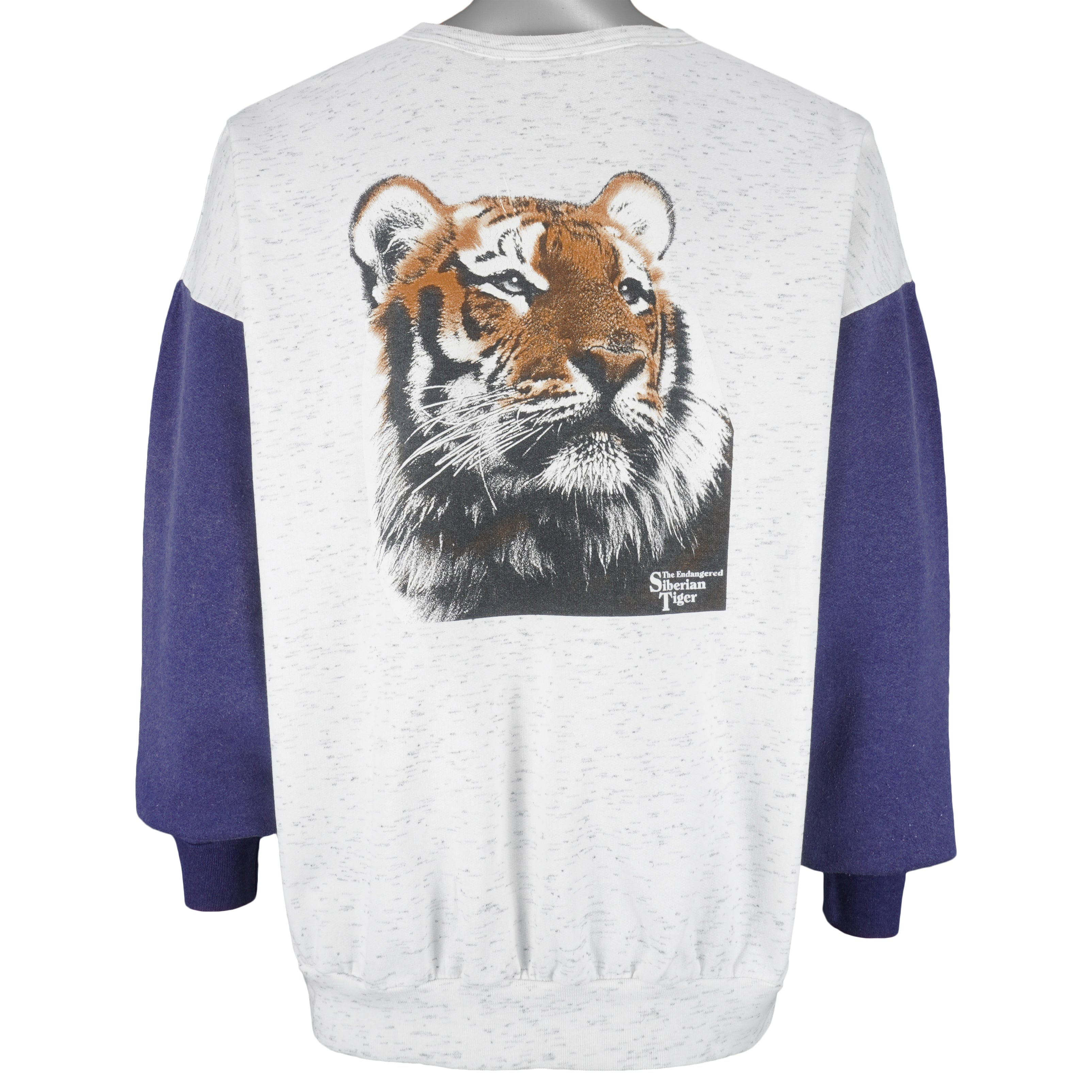 Vintage - The Endangered Siberian Tiger Crew Neck Sweatshirt 1990s X-Large Vintage Retro