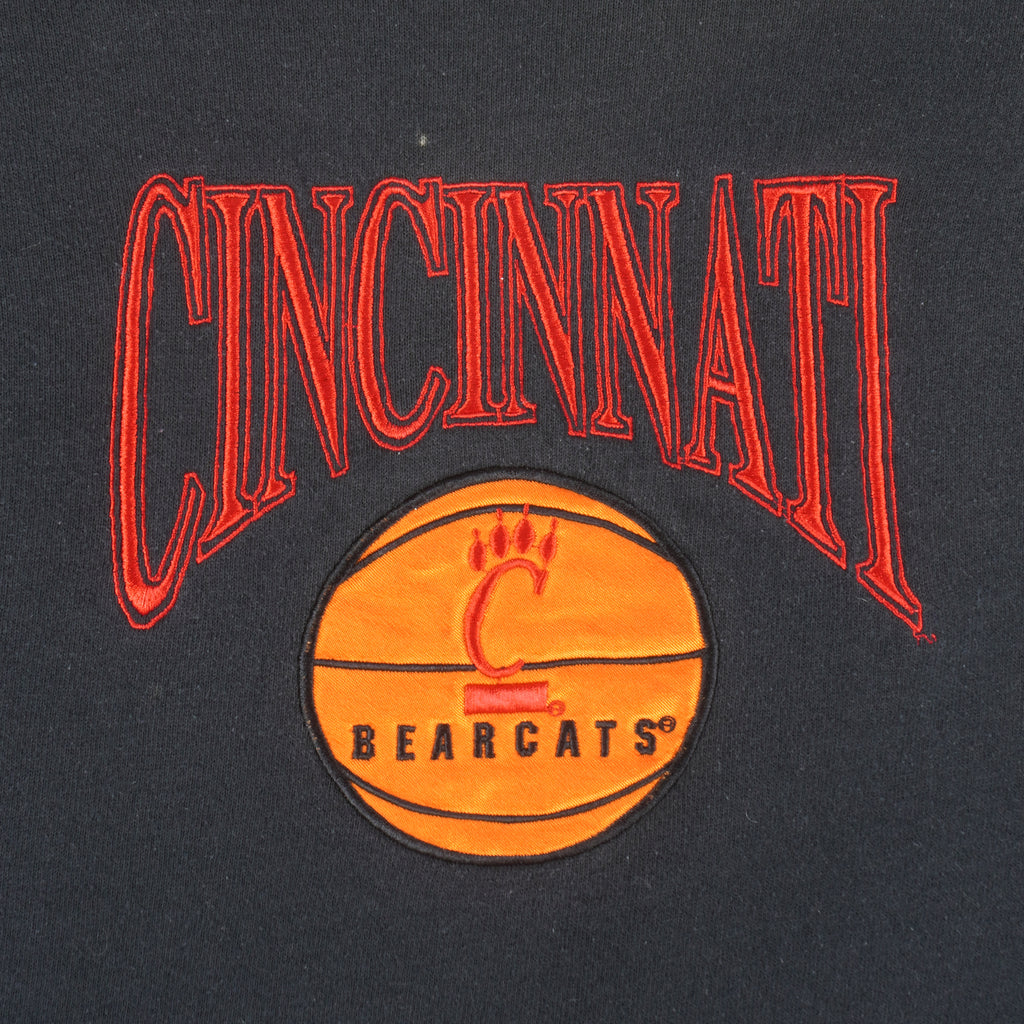 NCAA (B-Wear) - Cincinnati Bearcats Embroidered Crew Neck Sweatshirt 1990s Large Vintage Retro Football College