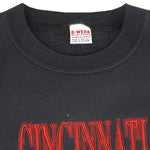 NCAA (B-Wear) - Cincinnati Bearcats Embroidered Crew Neck Sweatshirt 1990s Large Vintage Retro Football College