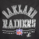 NFL (Logo Athletic) - Oakland Raiders Embroidered Sweatshirt 1990s Large Vintage Retro Football