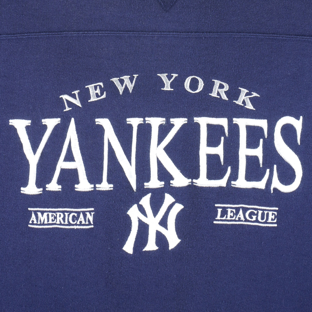 MLB (Lee) - New York Yankees Embroidered Crew Neck Sweatshirt 1990s X-Large Vintage Retro Baseball