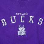 NBA (Lee) - Milwaukee Bucks Embroidered Sweatshirt 1990s X-Large Vintage Retro Basketball