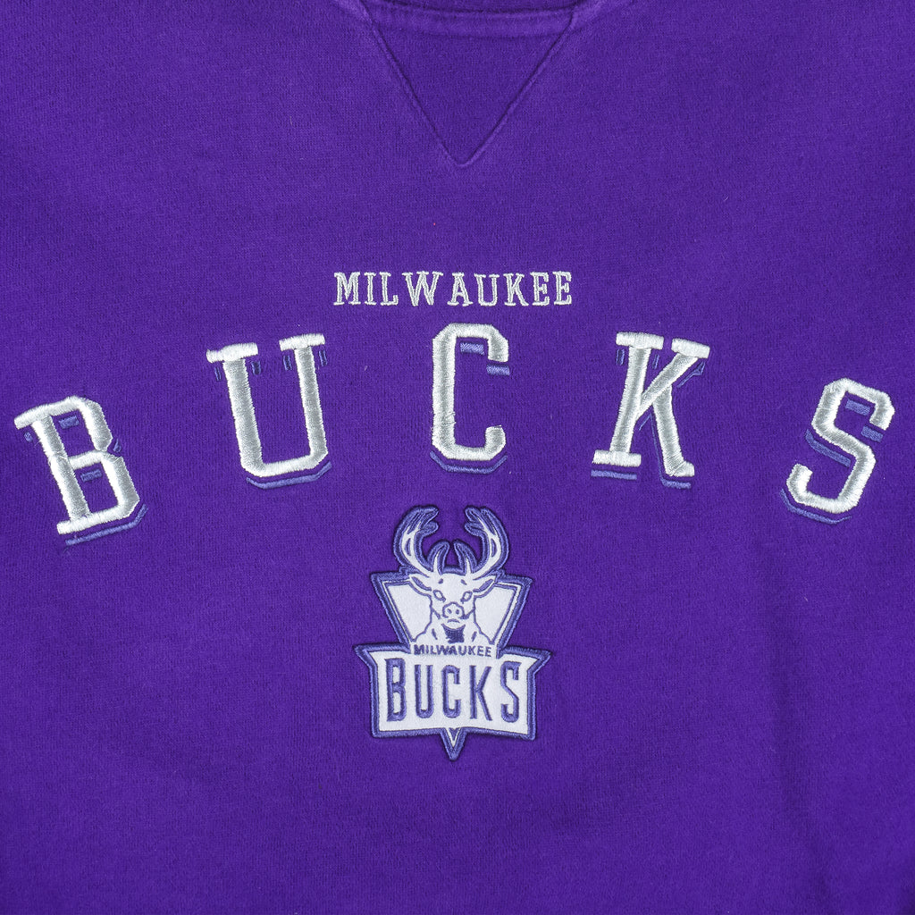 NBA (Lee) - Milwaukee Bucks Embroidered Sweatshirt 1990s X-Large Vintage Retro Basketball