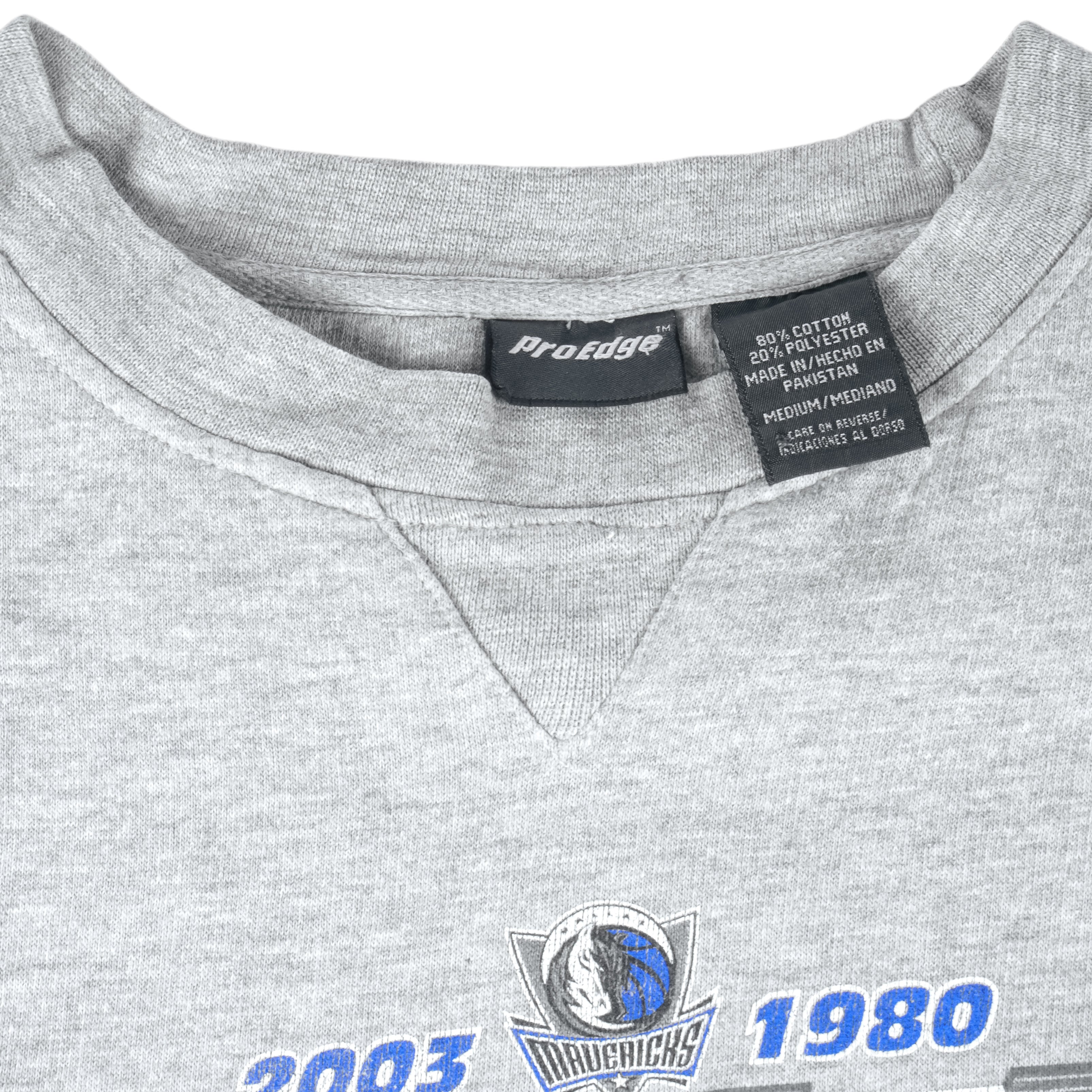 NBA (Pro Eage) - Dallas Mavericks Crew Neck Sweatshirt 2003 Medium Vintage Retro Basketball