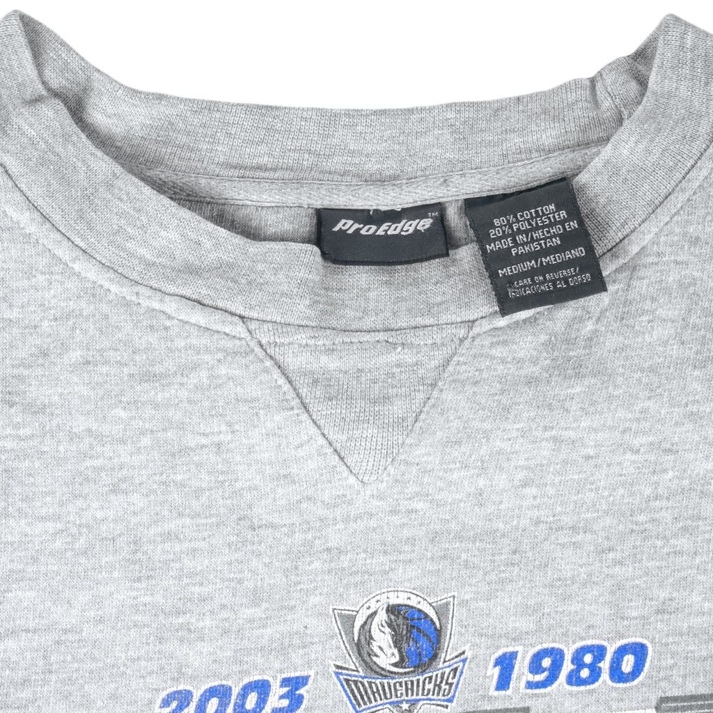 NBA (Pro Eage) - Dallas Mavericks Crew Neck Sweatshirt 2003 Medium Vintage Retro Basketball