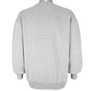 NFL (Russell) - New England Patriots Embroidered Crew Neck Sweatshirt 1990s Large Vintage Retro Football